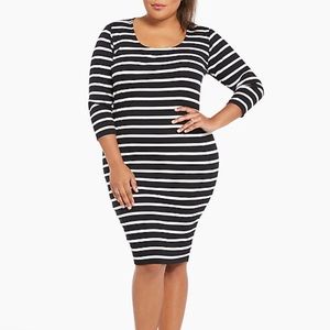 Torrid black and white stretch midi dress Size 0
